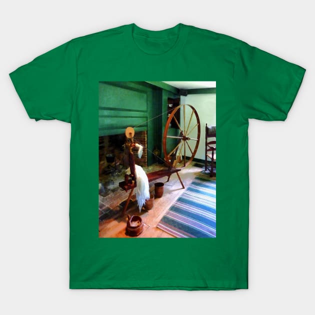 Knitting - Large Spinning Wheel T-Shirt by SusanSavad